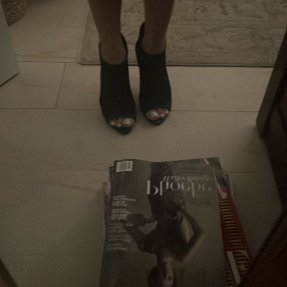 Donald J Pliner black heels 7 - Picture 6 of 8